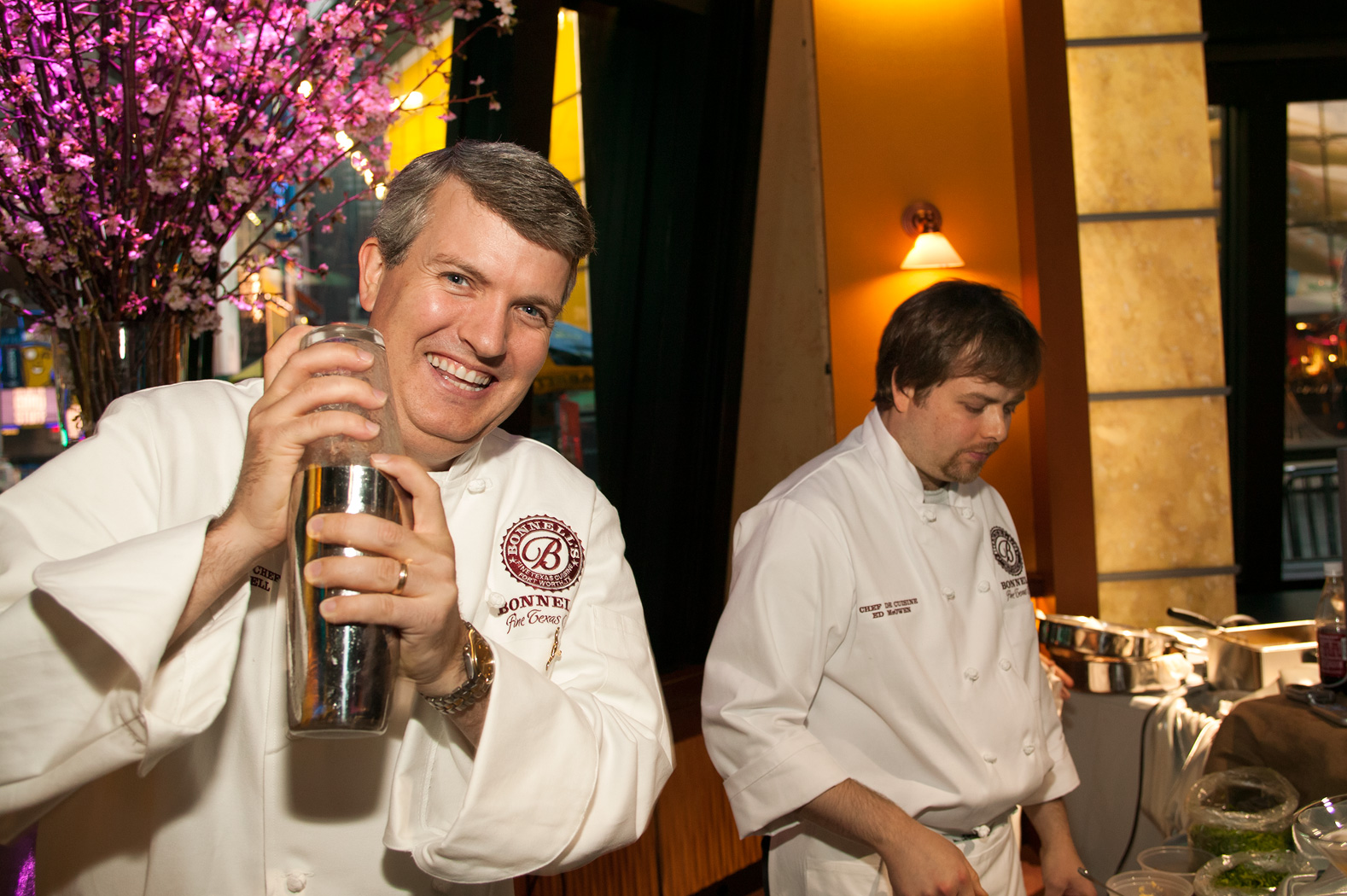 Mixing cocktails